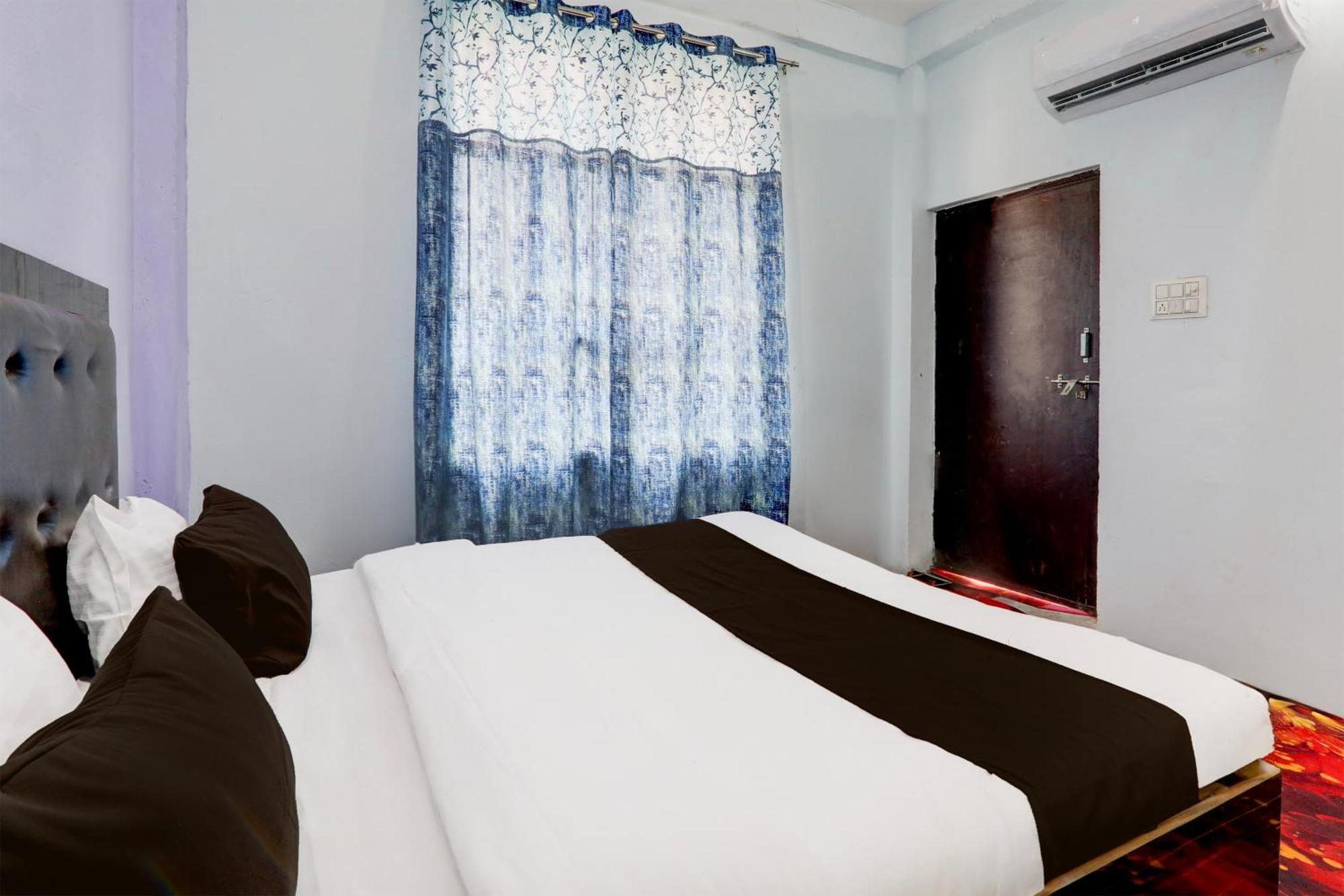 Hotel O Amit Galaxy 3*