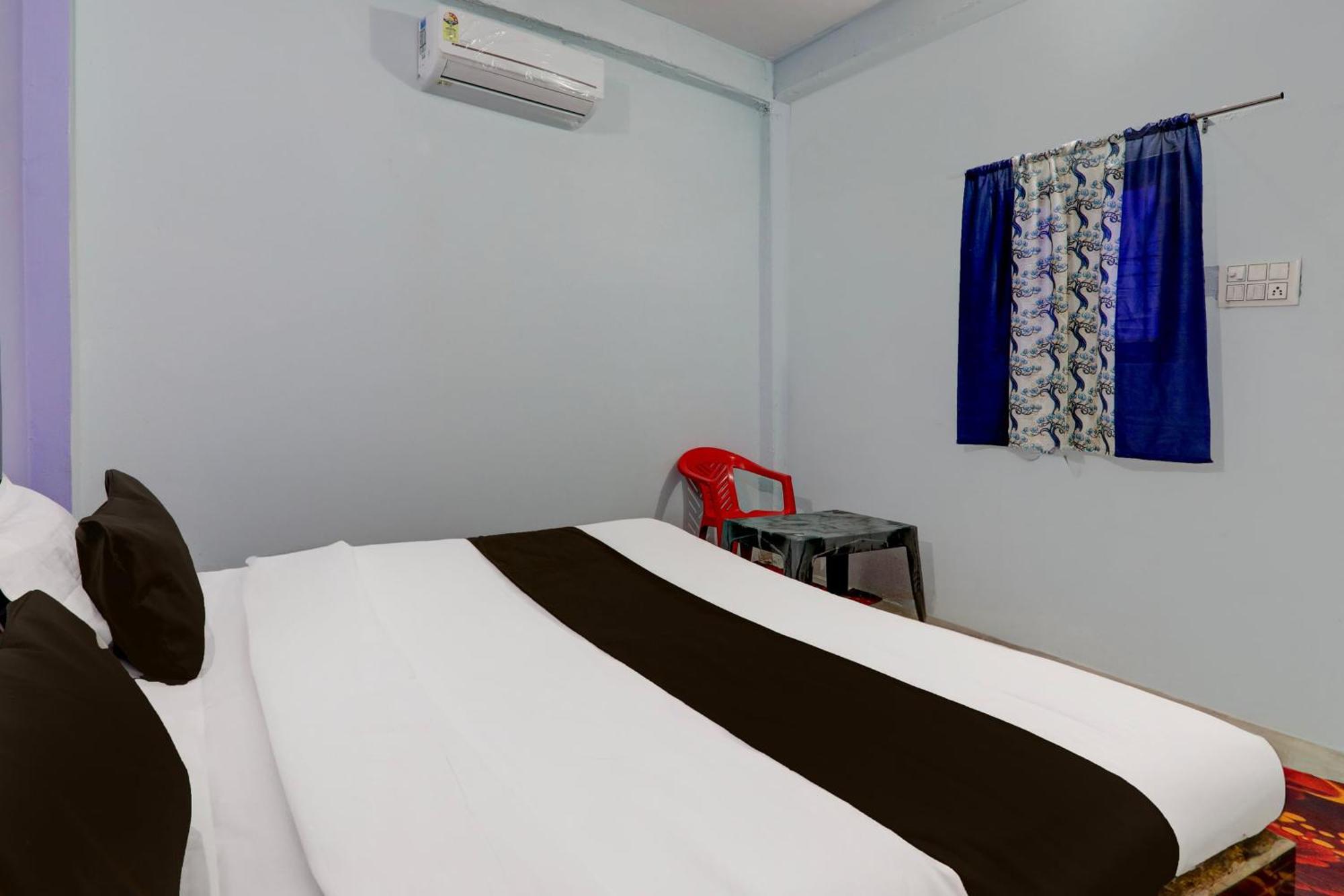 Hotel O Amit Galaxy Lucknow